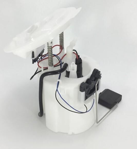 Sağ Şamandıralı Yakıt Pompası W204 W212