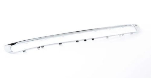 Tampon Izgara Çıtası Mini F55 F57 Ön Orta (Krom) 51117355238