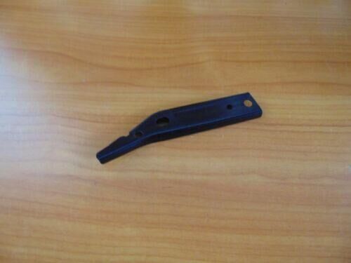 Tampon Braketi W204 Ön Sol 2048810106