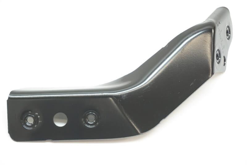 Tampon Demir Braketi W204 X204 Ön Sol 2007-15 2046200185