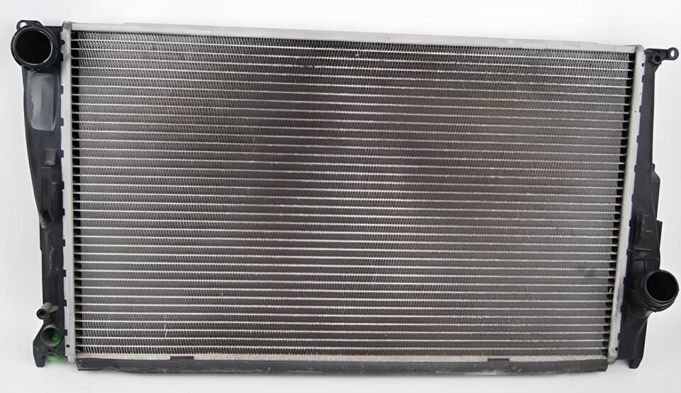 RADYATÖR E87 90 92 93