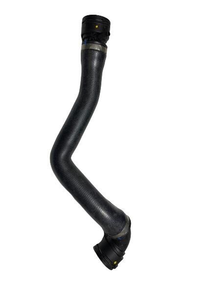 RADYATÖR HORTUMU ÜST E90